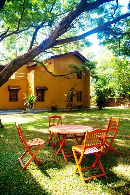Raintree Villa Дамбула Екстериор снимка